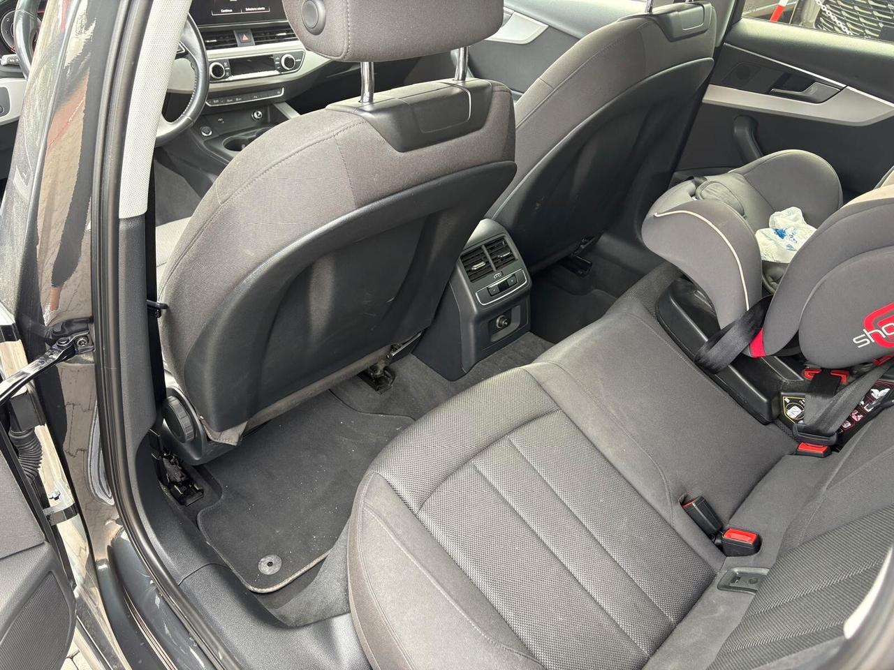 Audi A4 Avant 30 TDI/136 CV S tronic Business Advanced