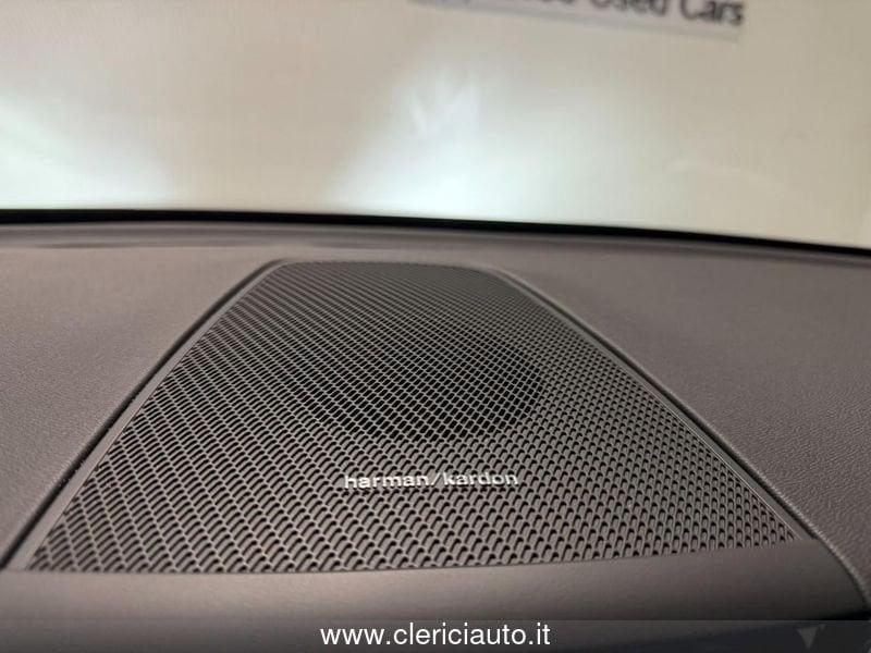 Volvo XC60 B5 AWD automatico Plus Dark