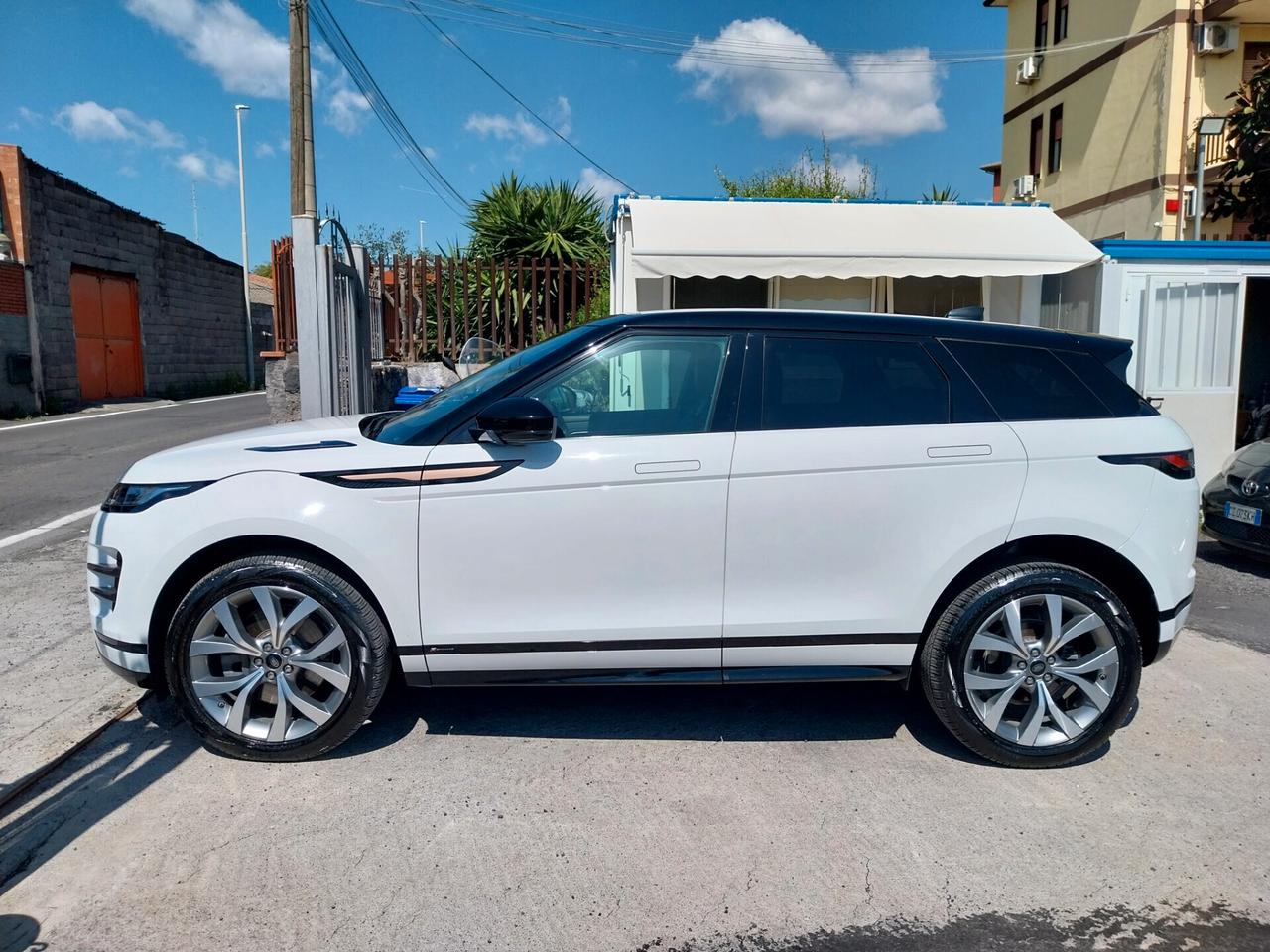 LAND ROVER RANG ROVER EVOQUE 2.0 D R-DYNAMIC 2019