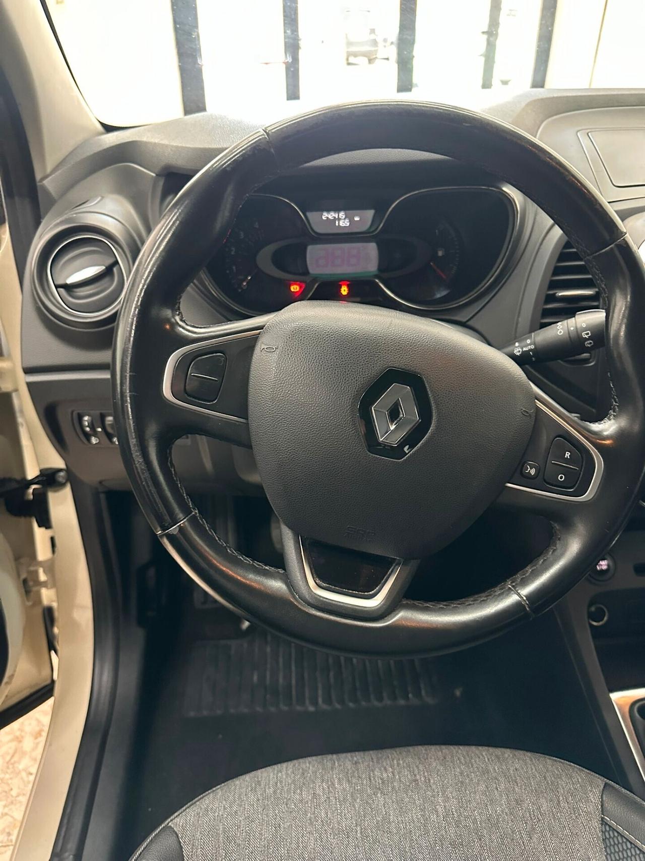 Renault Captur dCi 8V 110 CV Start&Stop Energy Initiale Paris