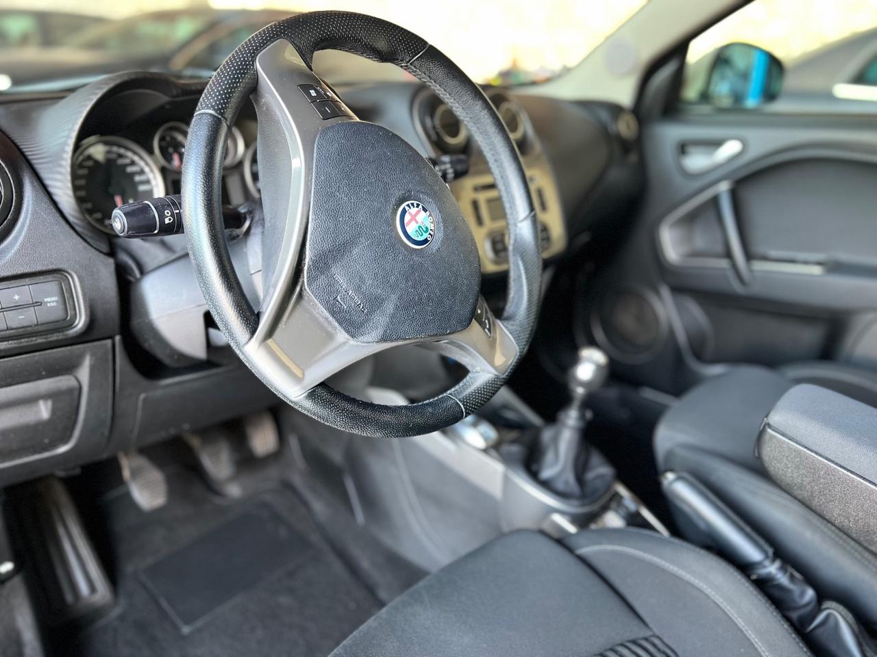Alfa Romeo MiTo 1.4 95CV Distinctive Premium Pack