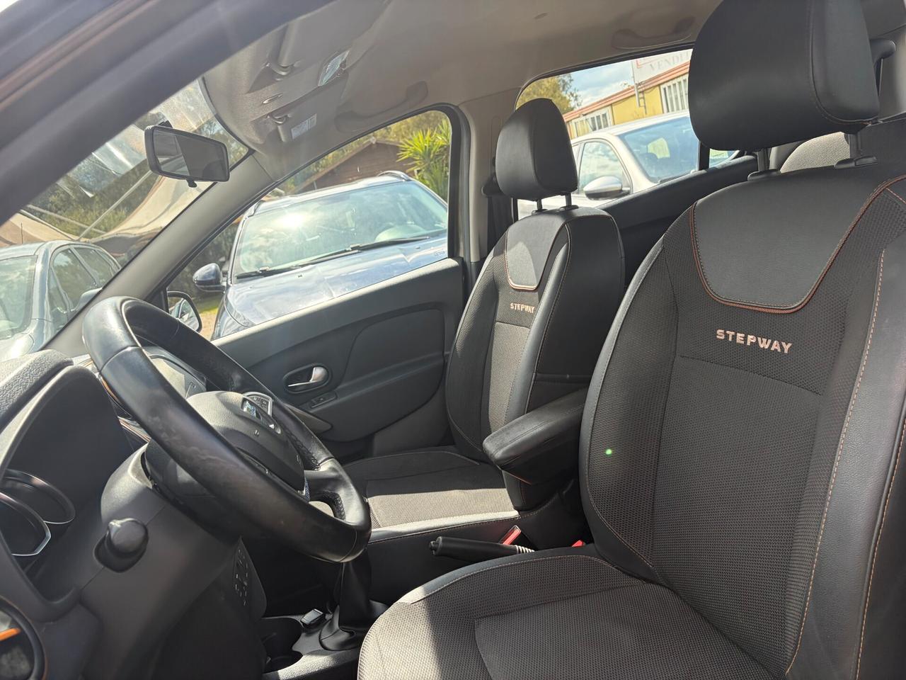 DACIA SANDERO STEPWAY 1.5 DCI ANNO 2018 113.000 KM GARANTITA