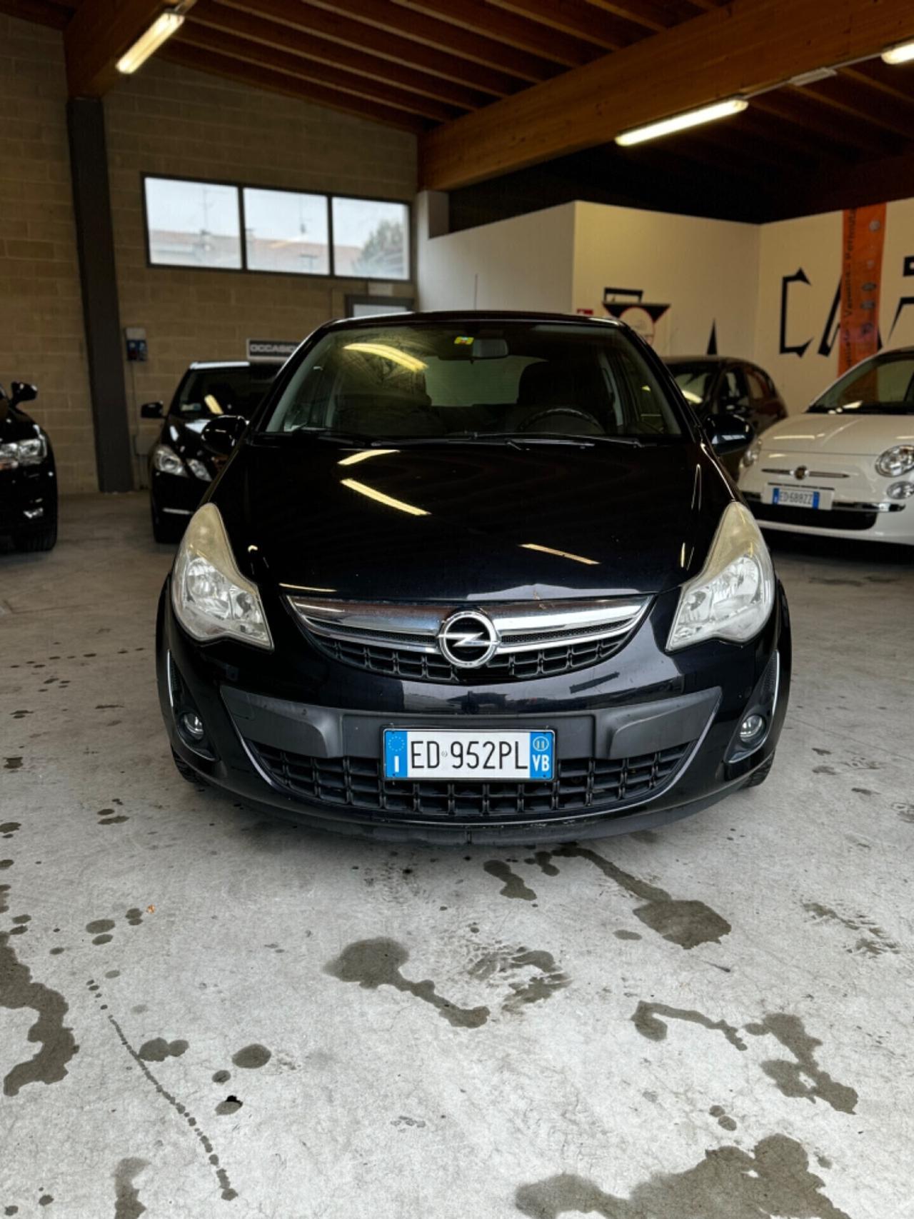 Opel Corsa 1.2 3 porte Club