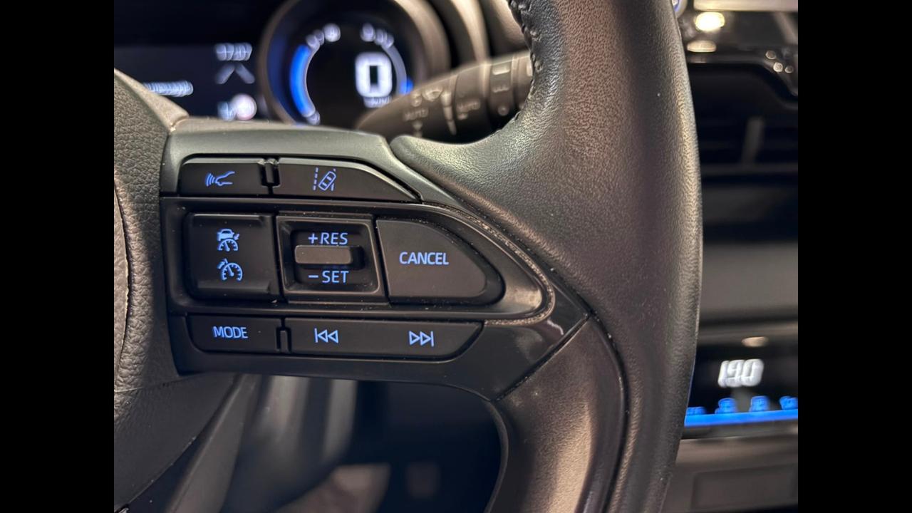 TOYOTA Yaris IV 2020 - Yaris 1.5h Trend