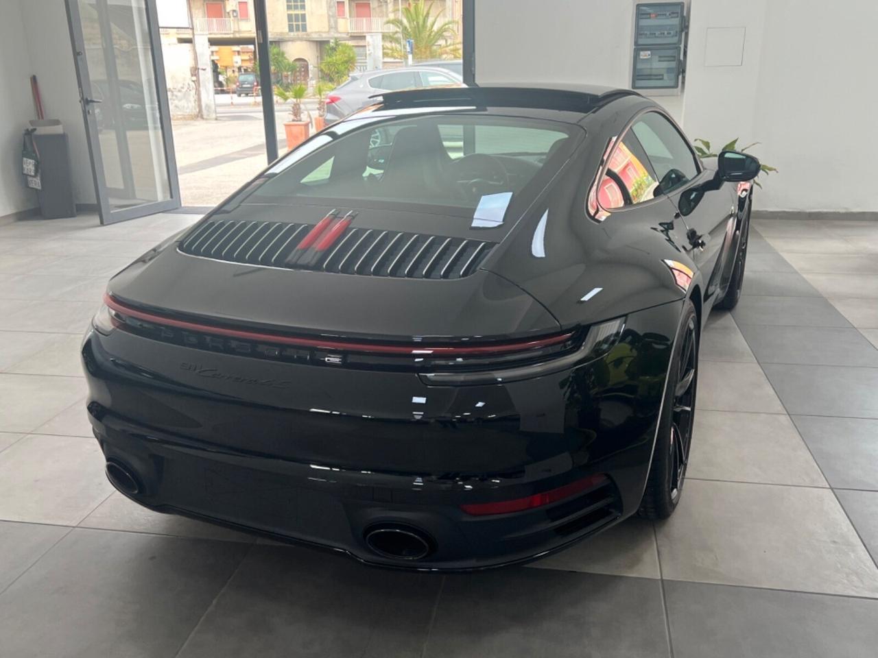 Porsche 992 Carrera 4S possibilità noleggio no scoring