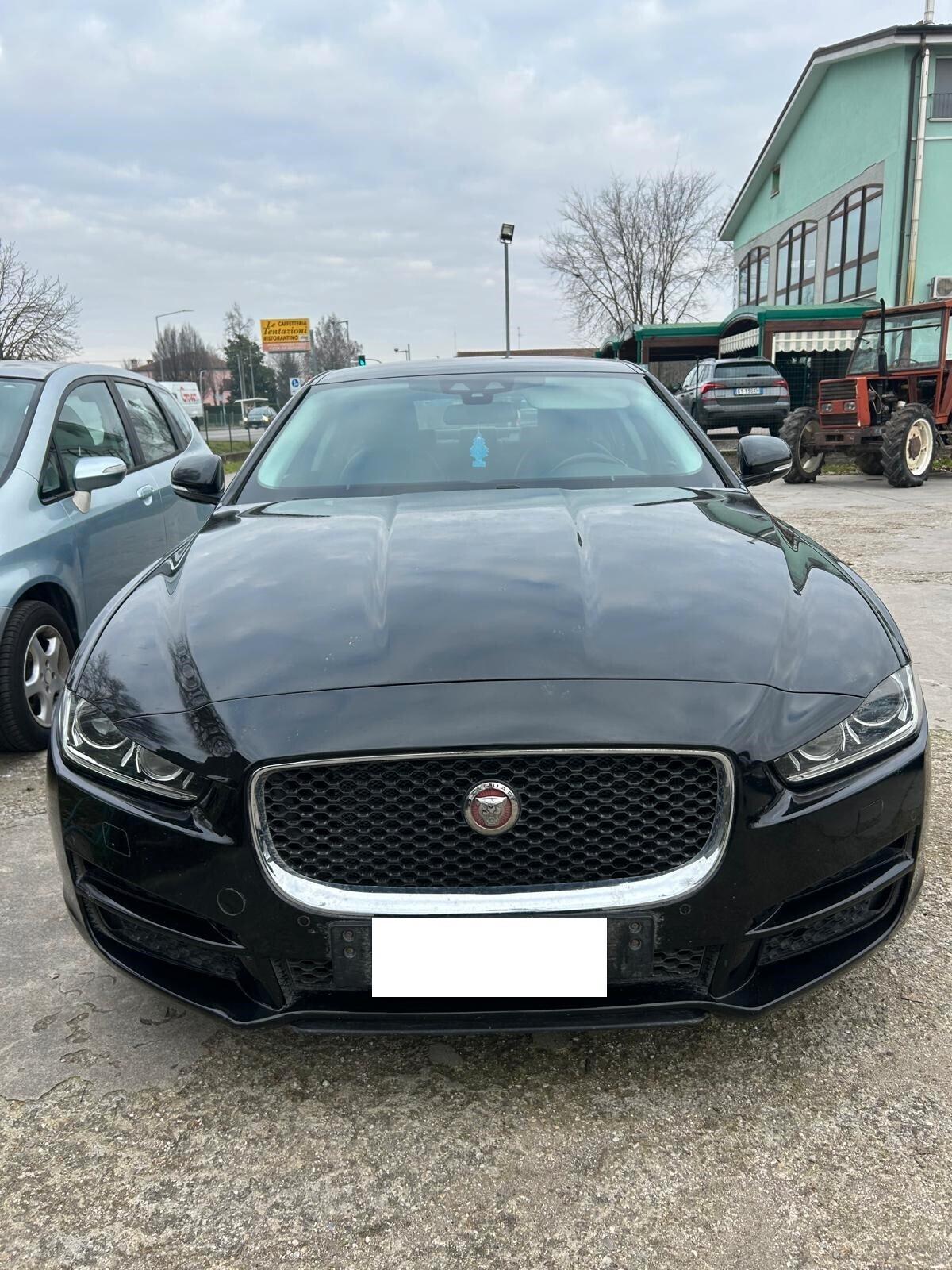 Jaguar XE 2.0 D Turbo 180CV aut. Portfolio