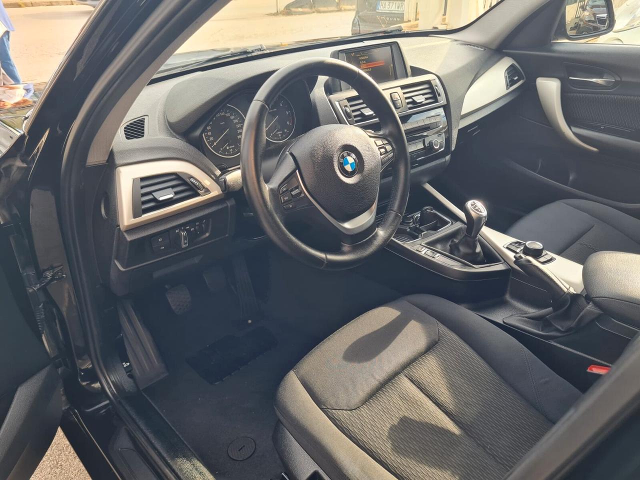 Bmw 116 116d 5p. Urban