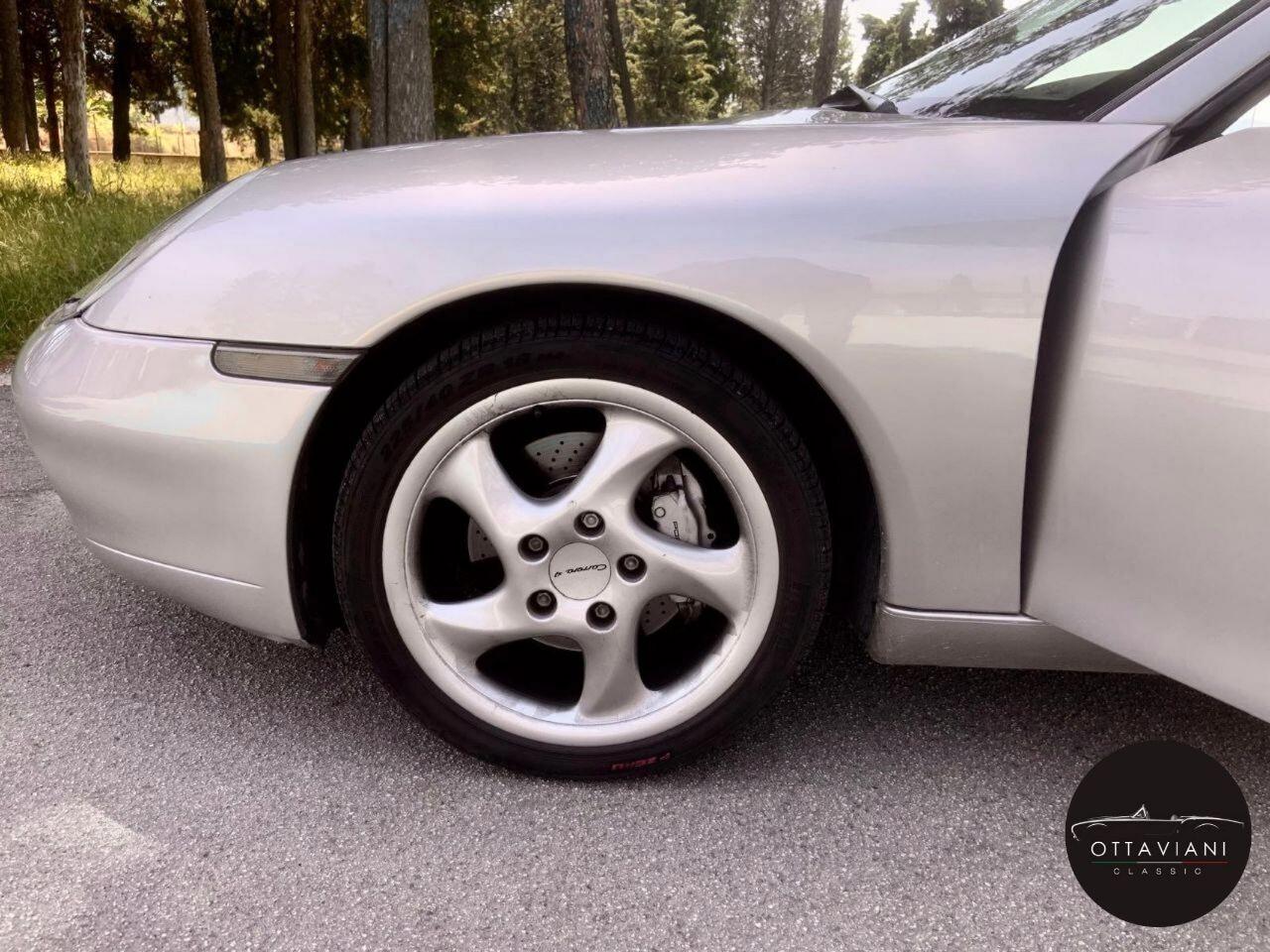 Porsche 911 996 Carrera 4