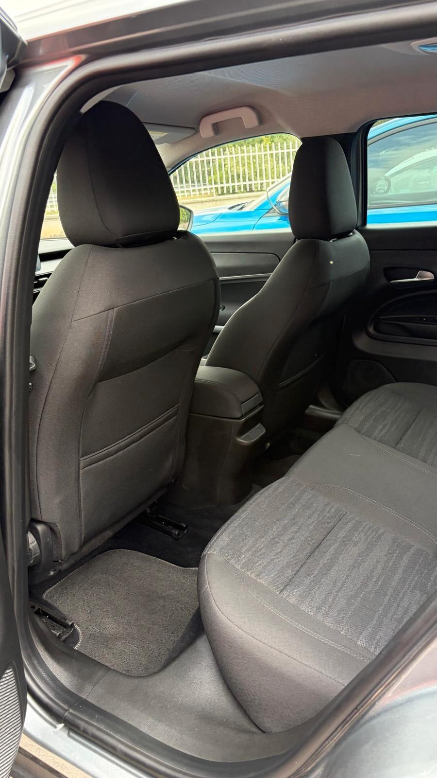 Jeep Avenger 1.2 Turbo 100 CV MHEV Altitude