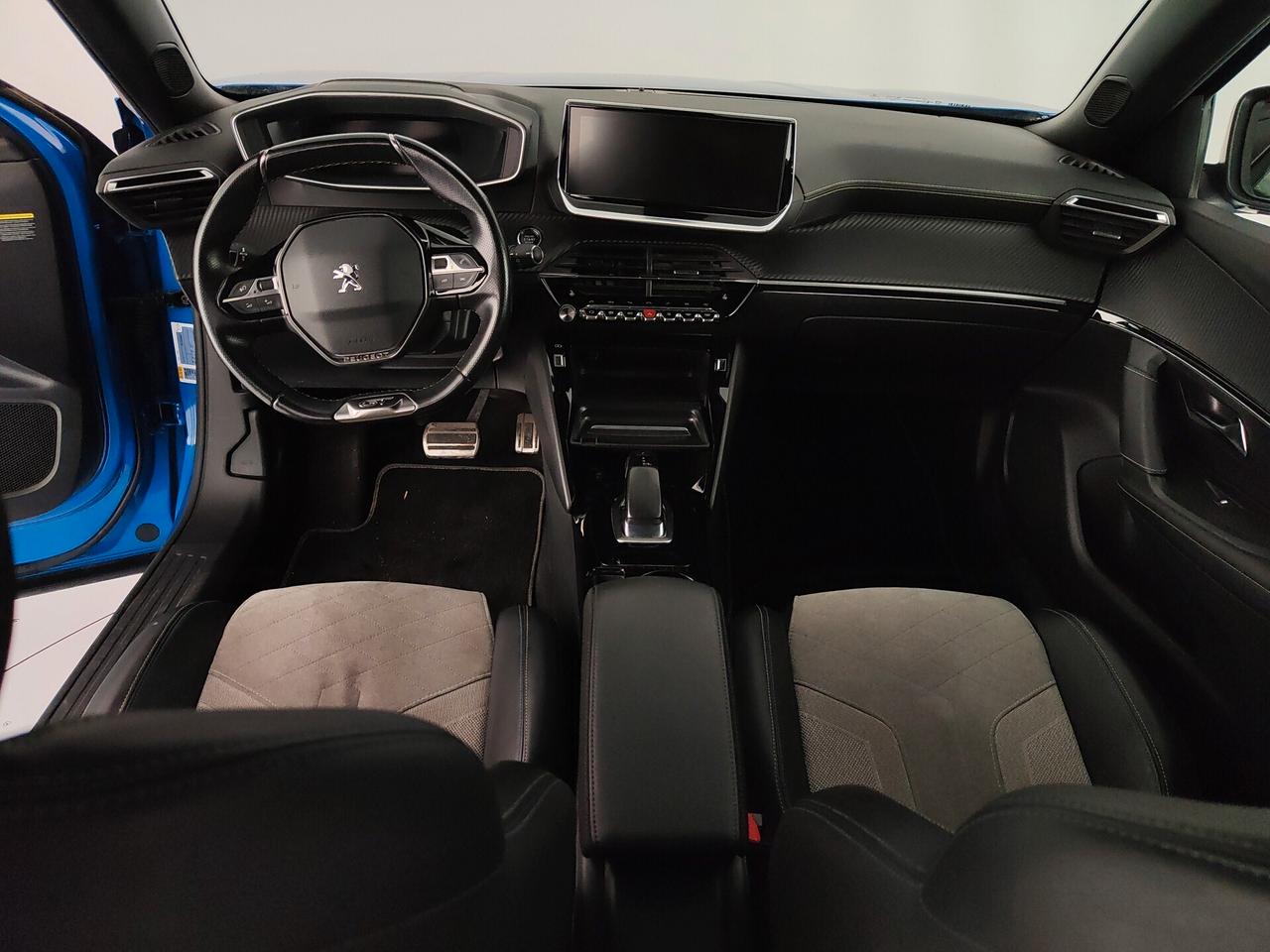 Peugeot 2008 motore elettrico 136 CV GT Pack