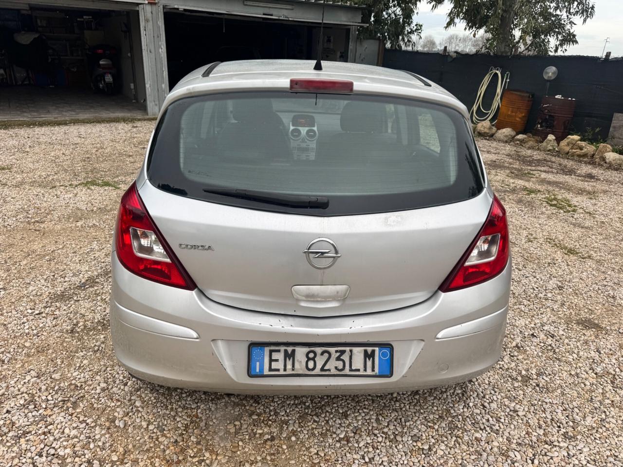 Opel Corsa 1.2 5 porte One neopatentati