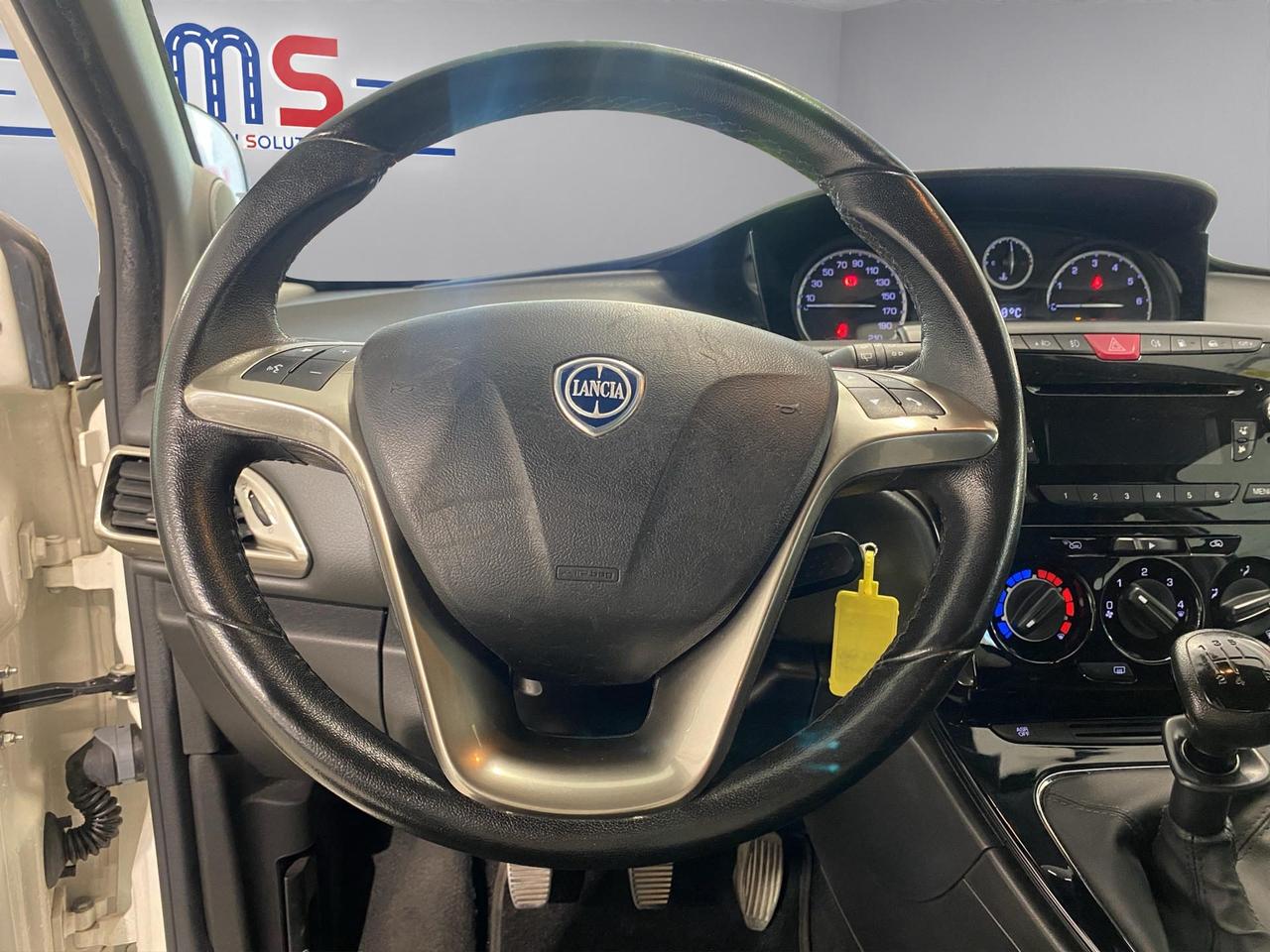 Lancia Ypsilon 1.2 8v Gold c/CL ecochic Gpl 69cv