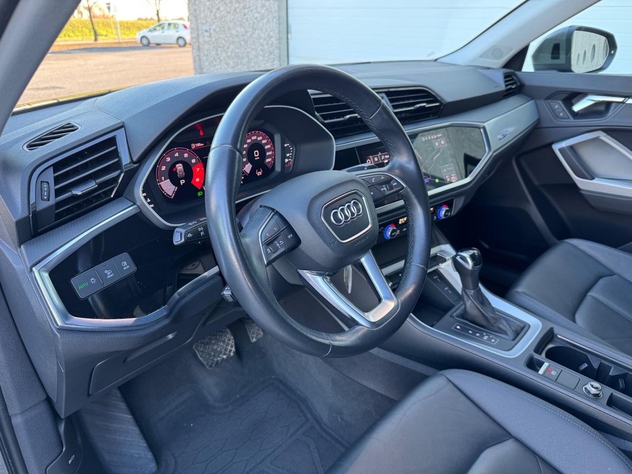 Audi Q3 35 TFSI S tronic Business