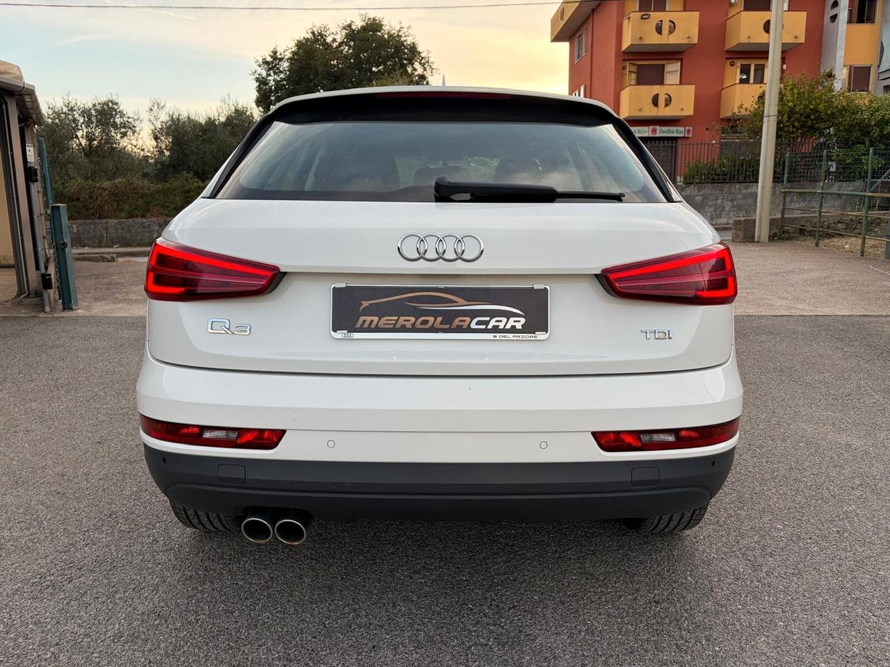 Audi Q3 2.0 TDI 120 CV Business