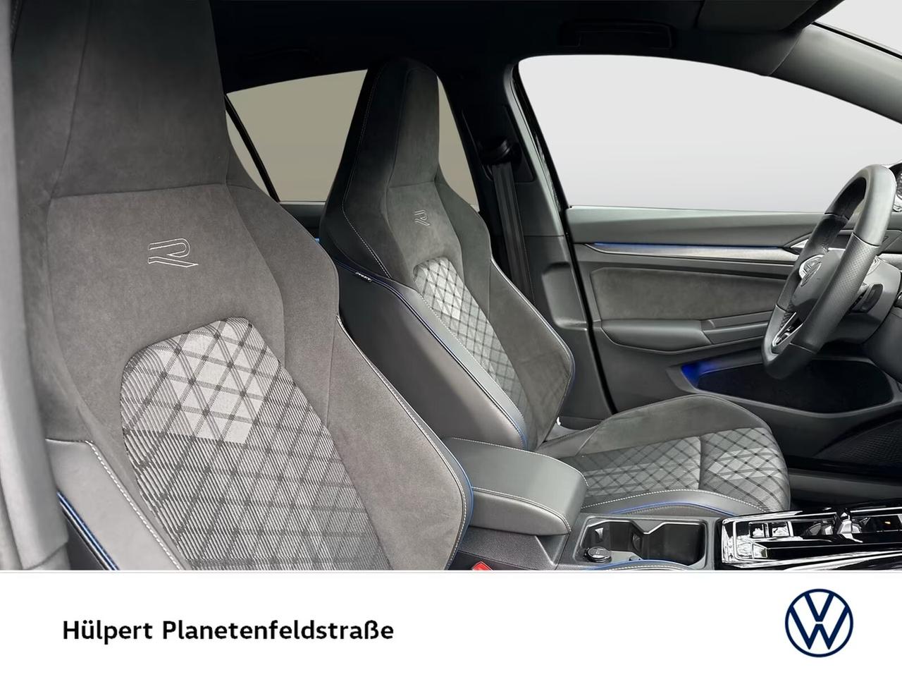 Volkswagen*Golf*1.5*eTSI*150CV*DSG*R-LINE*BLACK*STYLE*FACELIFT*18"*CAMERA*ACC