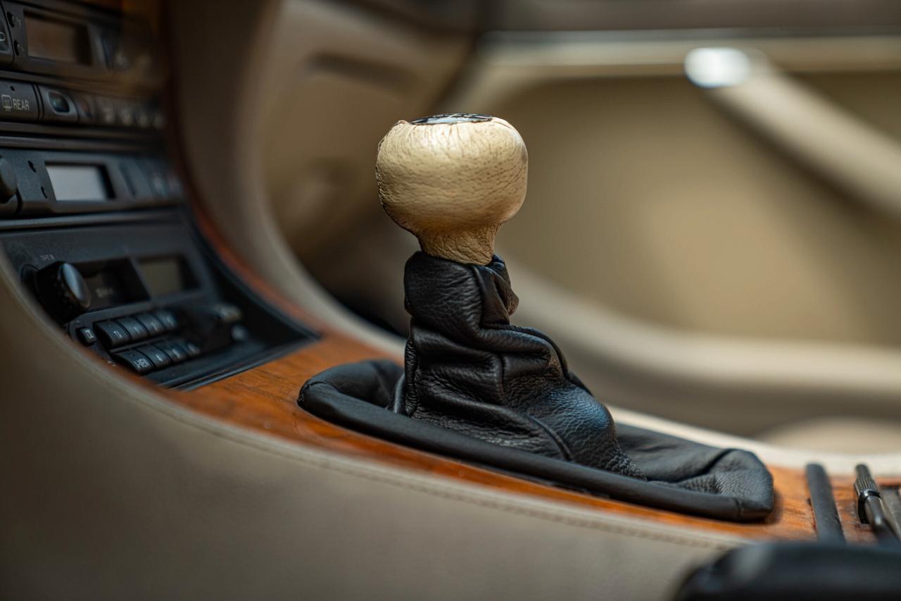 Jaguar XJ6 3.2 MANUALE - JAG00085