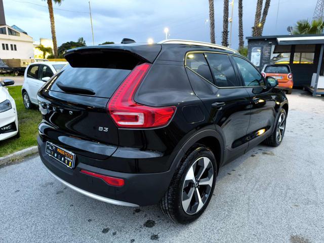 VOLVO XC40 B3 automatico Core