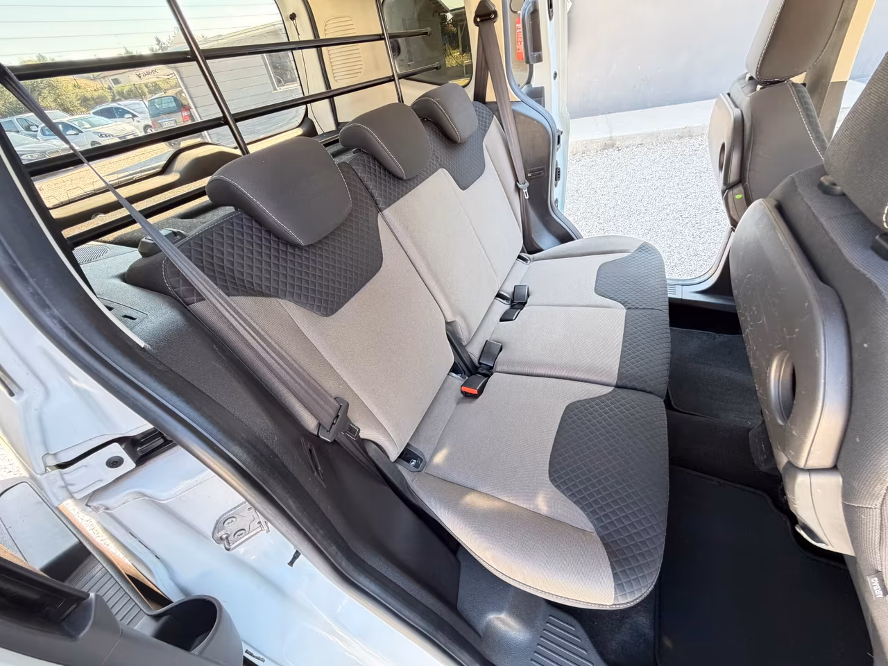 Ford Tourneo Courier 1.5 TDCI 95 cv 136.705 km unico proprietario autocarro