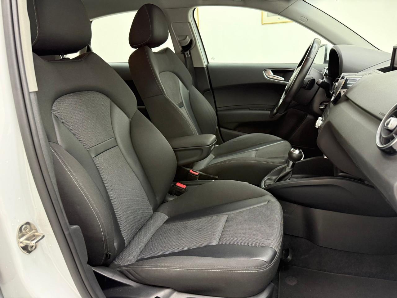 AUDI A1 SPB 1.6 TDI S TRONIC S LINE