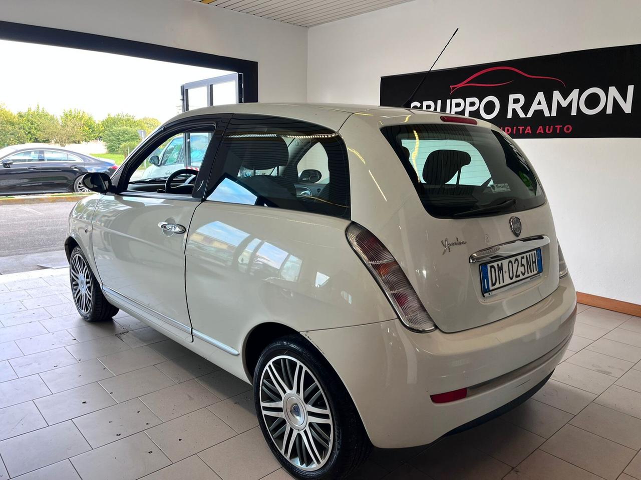 Lancia Ypsilon 1.2 Platino