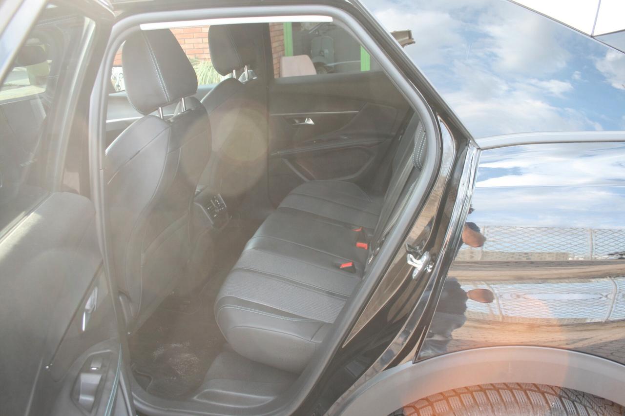 Peugeot 3008 BlueHDi 130 S&S EAT8 Allure Pack