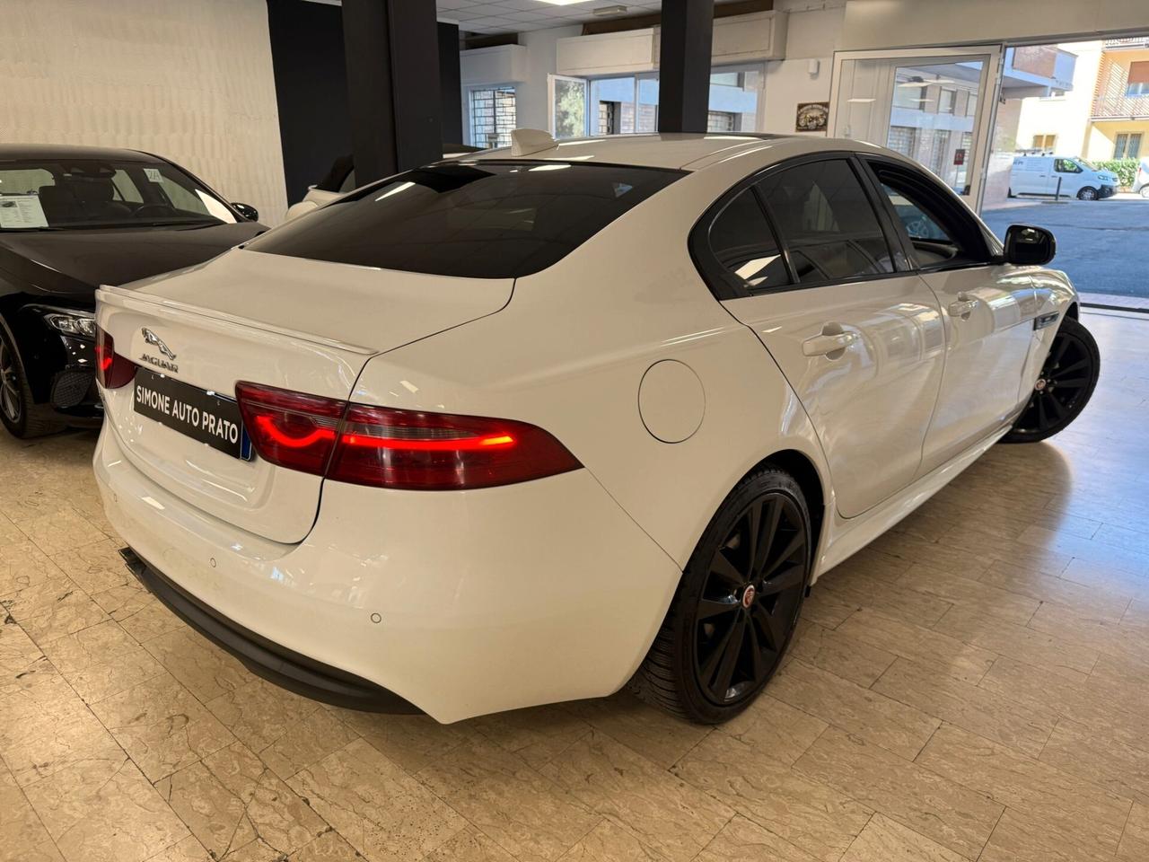 Jaguar XE 2.0 D Turbo 180CV Portfolio