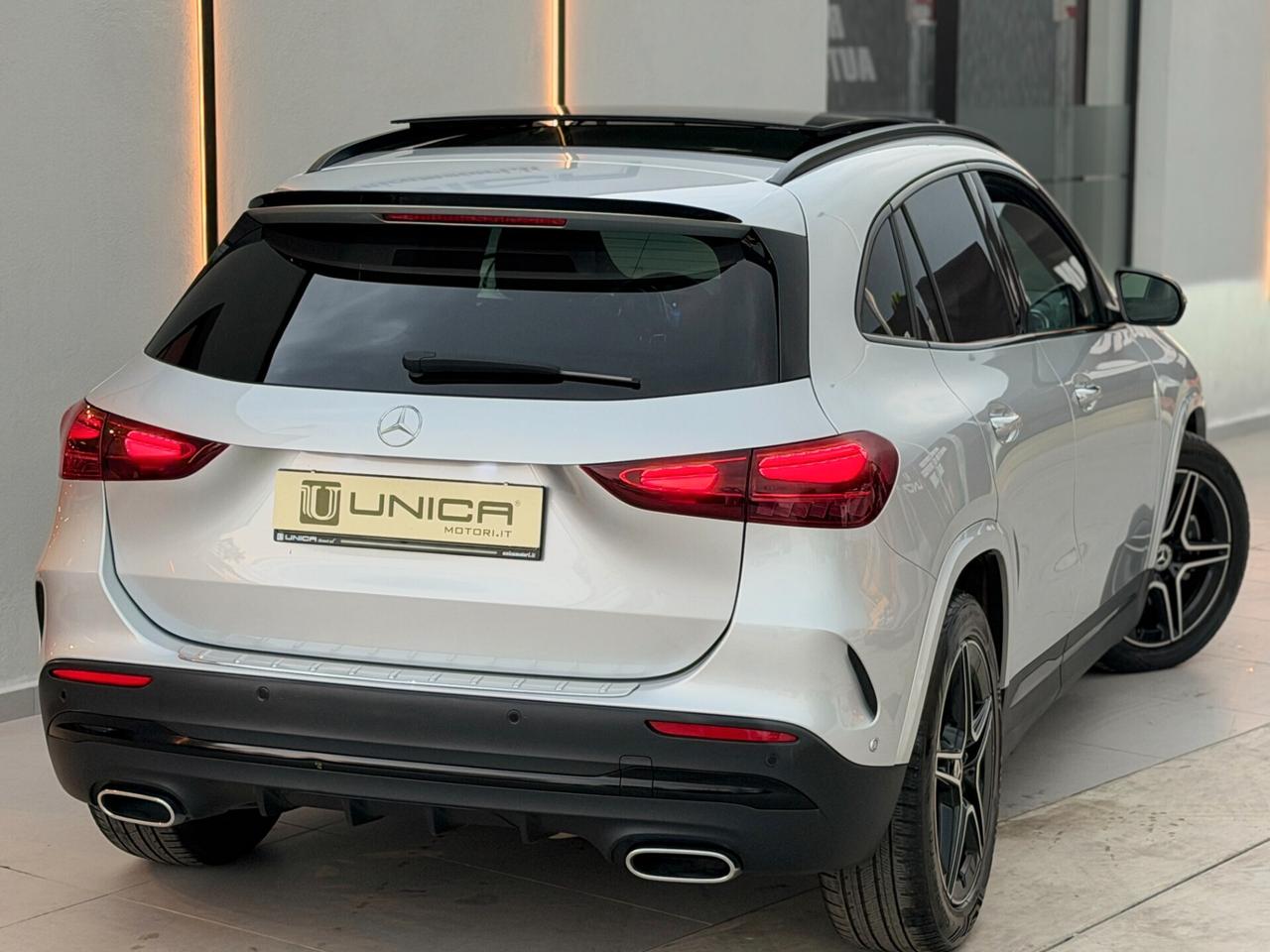 Mercedes-benz GLA 200 d 150 CV AMG Premium Plus UNICO PROPRIETARIO IVA ESPOSTA