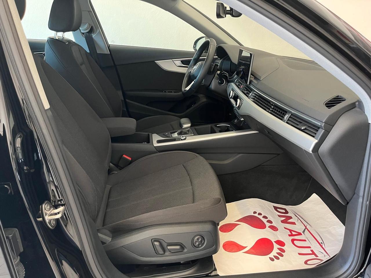 Audi A4 30 TDI Advanced S tronic