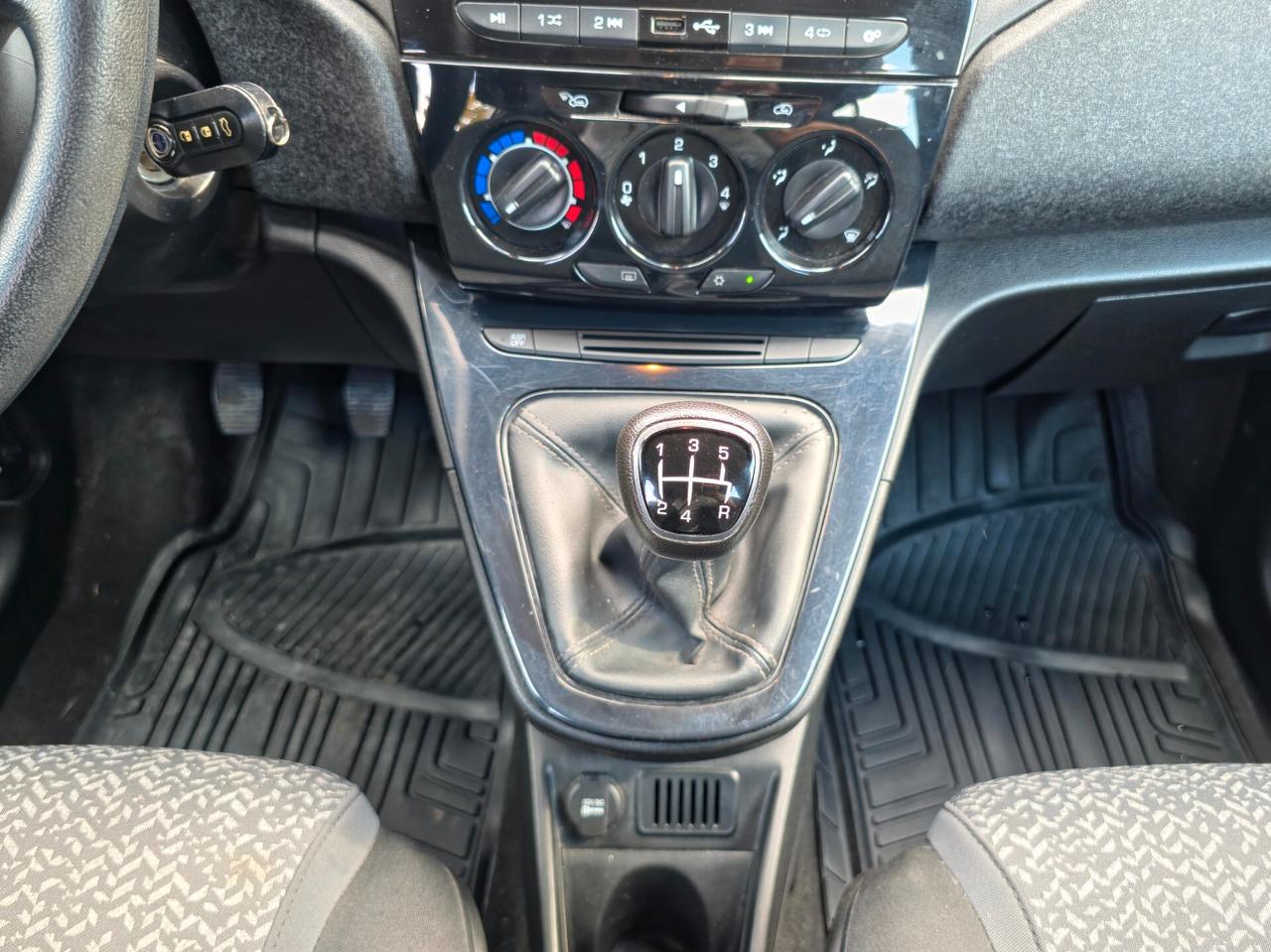 Lancia Ypsilon 1.2 69 CV 5 porte GPL Ecochic Gold E6 Manuale NEO 2019