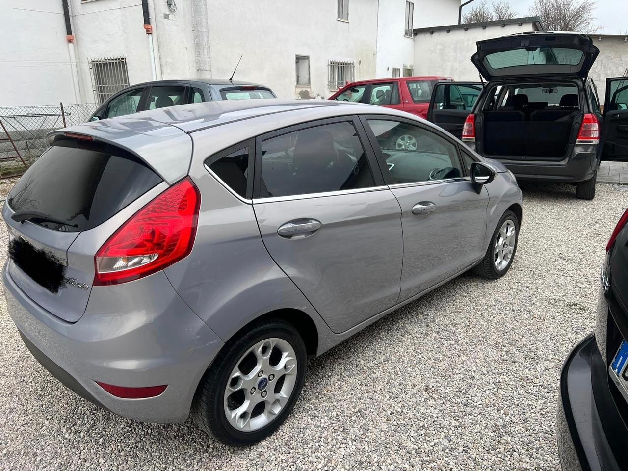 Ford Fiesta 1.4 5 porte Bz.- GPL Titanium