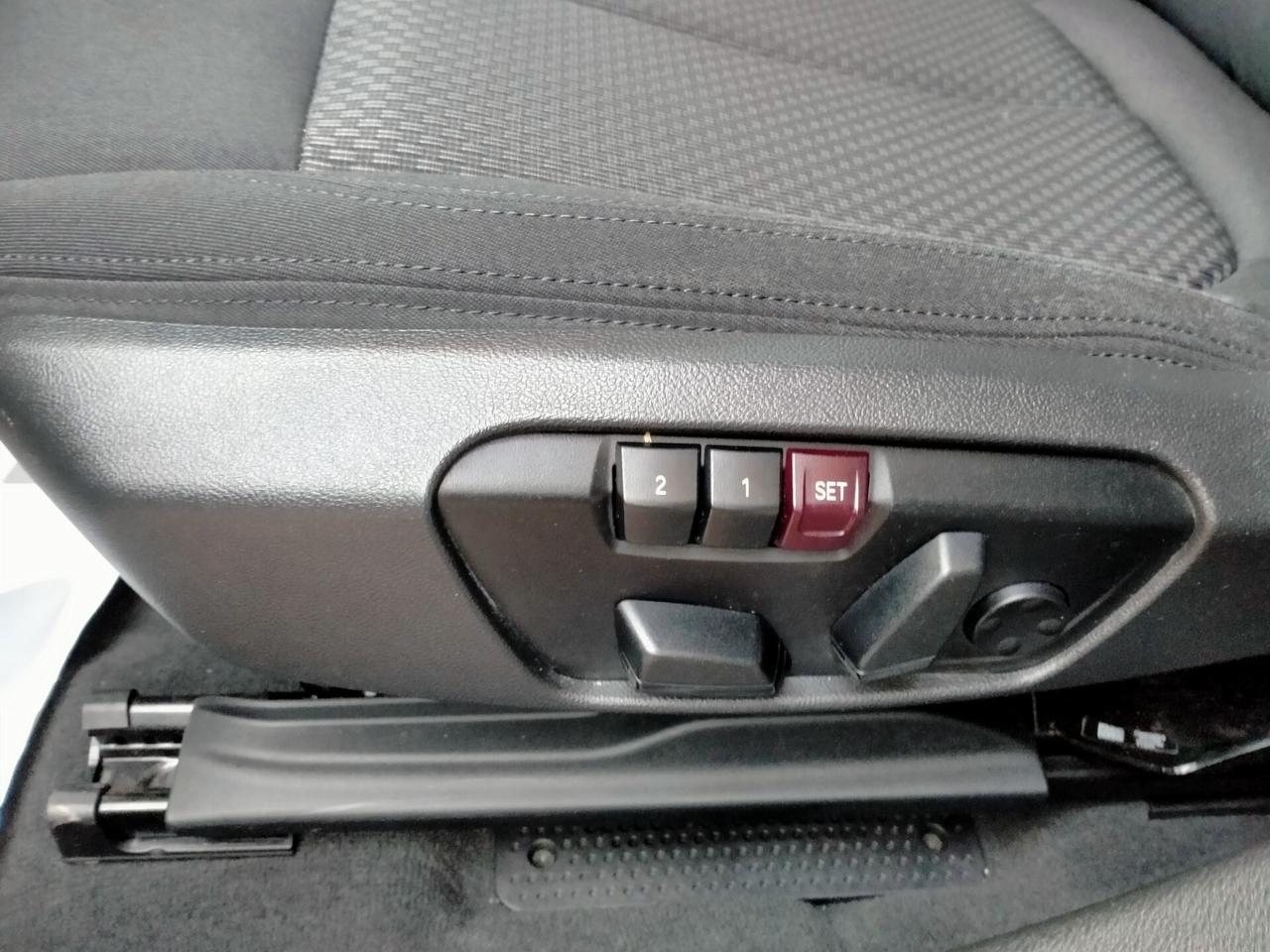 BMW X2 XDRIVE 18D LED / TETTO / DDC / KEYLESS / H.KARDON / HEAD UP