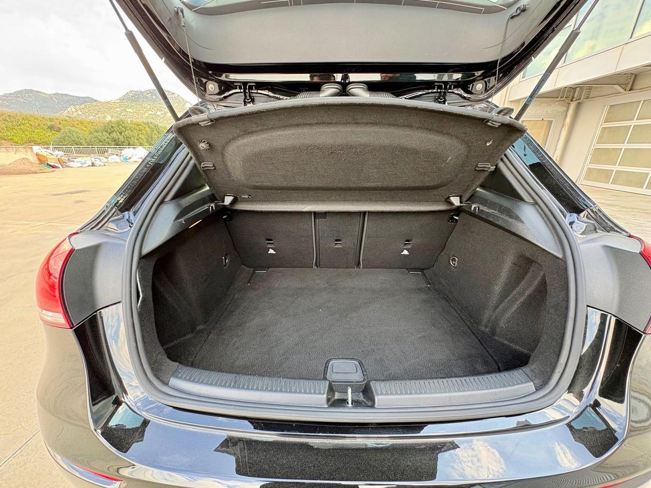 Mercedes-Benz A 180 D Sport Night Edition #10010