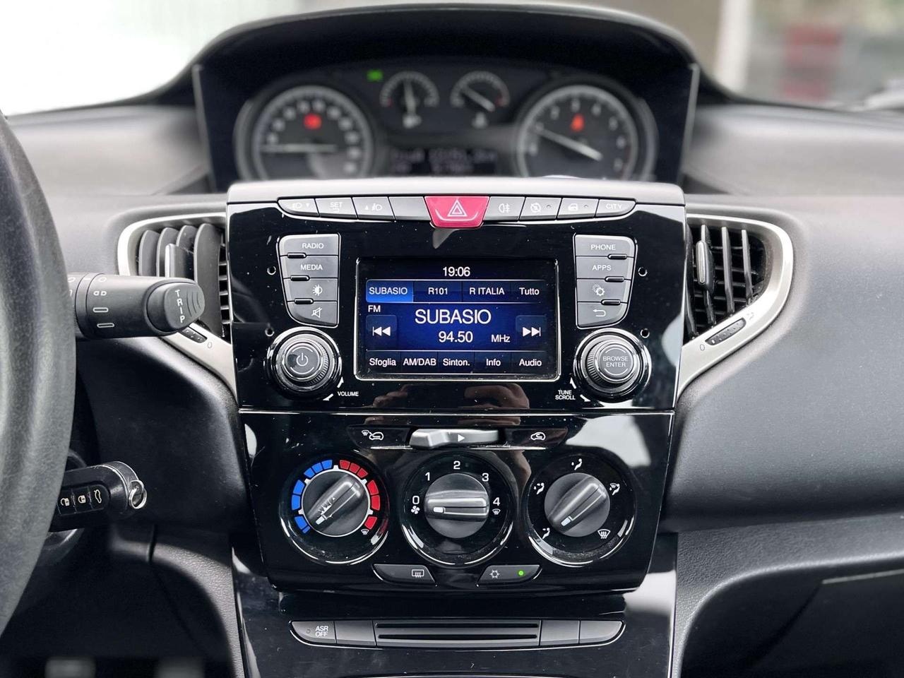 Lancia Ypsilon 1.2 Gpl 69CV E6 Neo - 2020