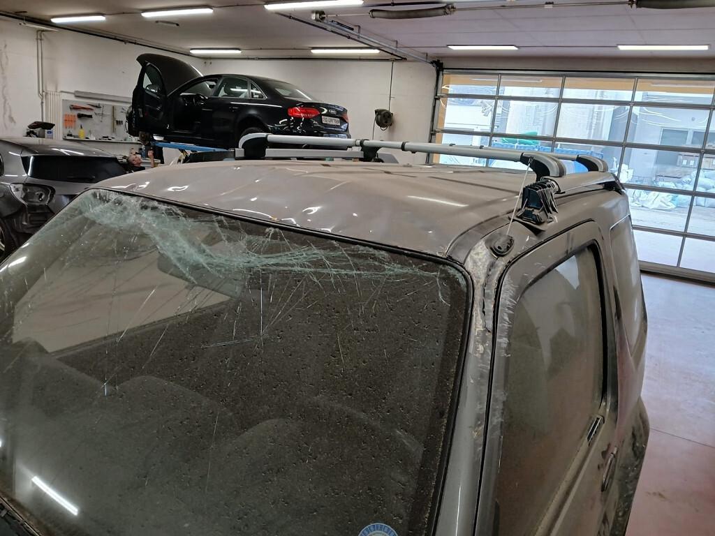 Suzuki Jimny 1.3i 16V 4x4 incidentata