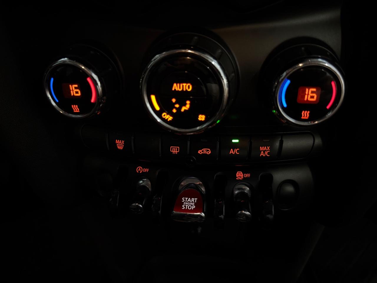 Mini one 1.5 Baker Street 2019 150.000KM