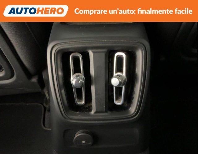 VOLVO XC40 T5 Recharge Plug-in Hybrid Inscription Expression