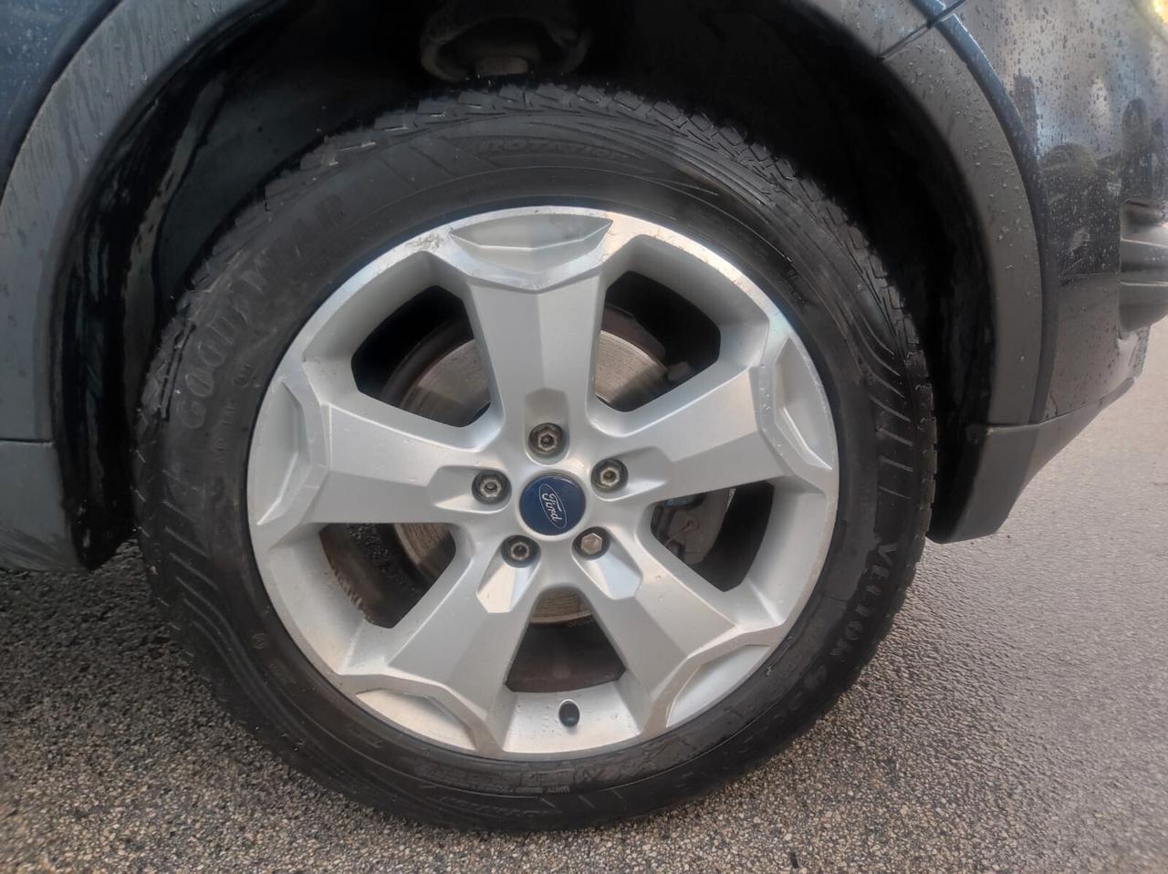 Ford Kuga 2.0 TDCi 136 CV 4WD Titanium DPF