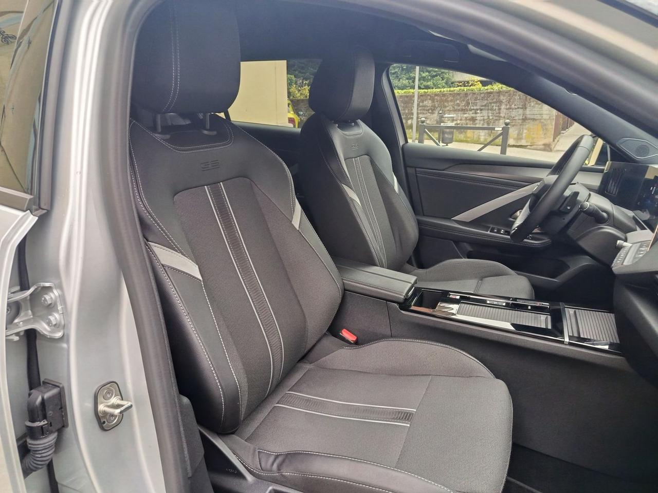 Opel Astra GS 1.5 #9711