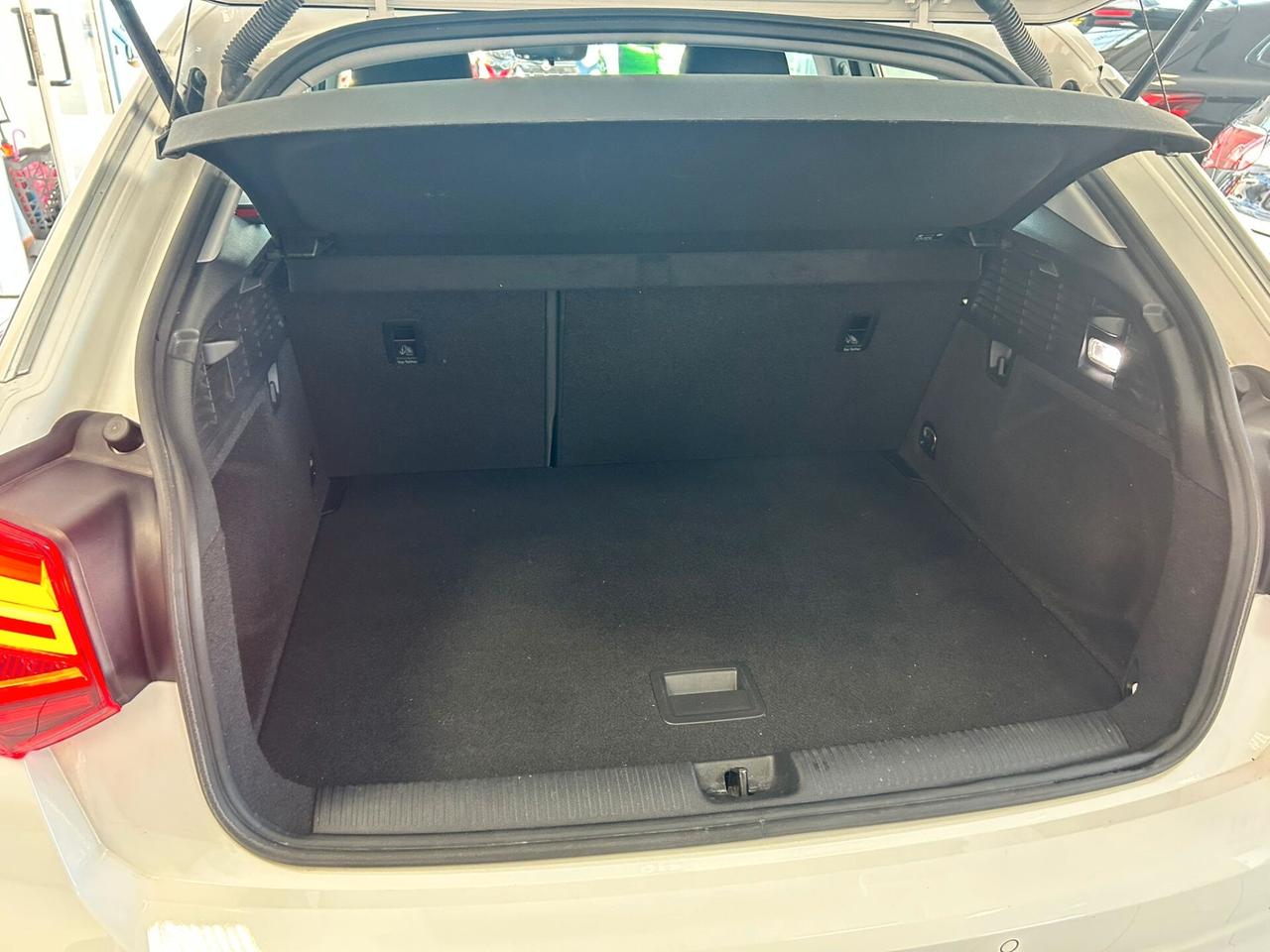 Audi Q2 1.6 TDI 116CV x NEOPATENTATI 2017
