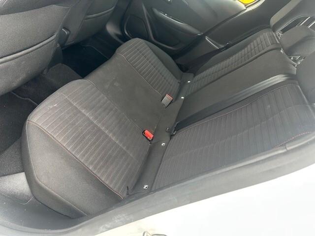 PEUGEOT 208 1,2 2023