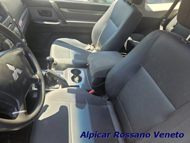 MITSUBISHI Pajero 3.2 DI-D 16V 3p. Intense DPF