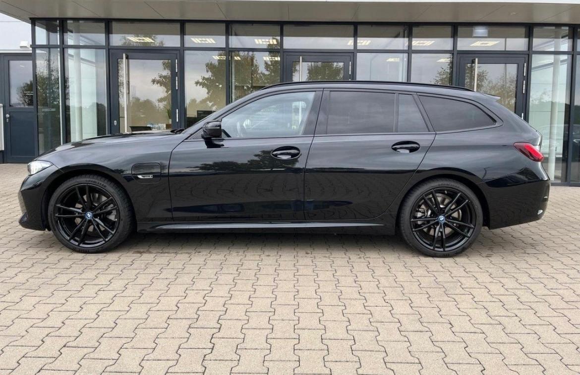 BMW 320 e Touring M-Sport