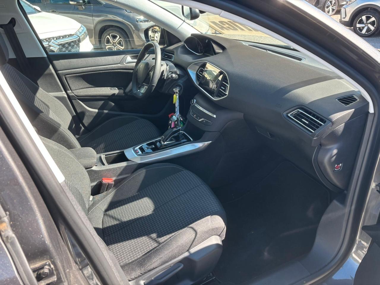 Peugeot 308 BlueHDi 130 S&S Active