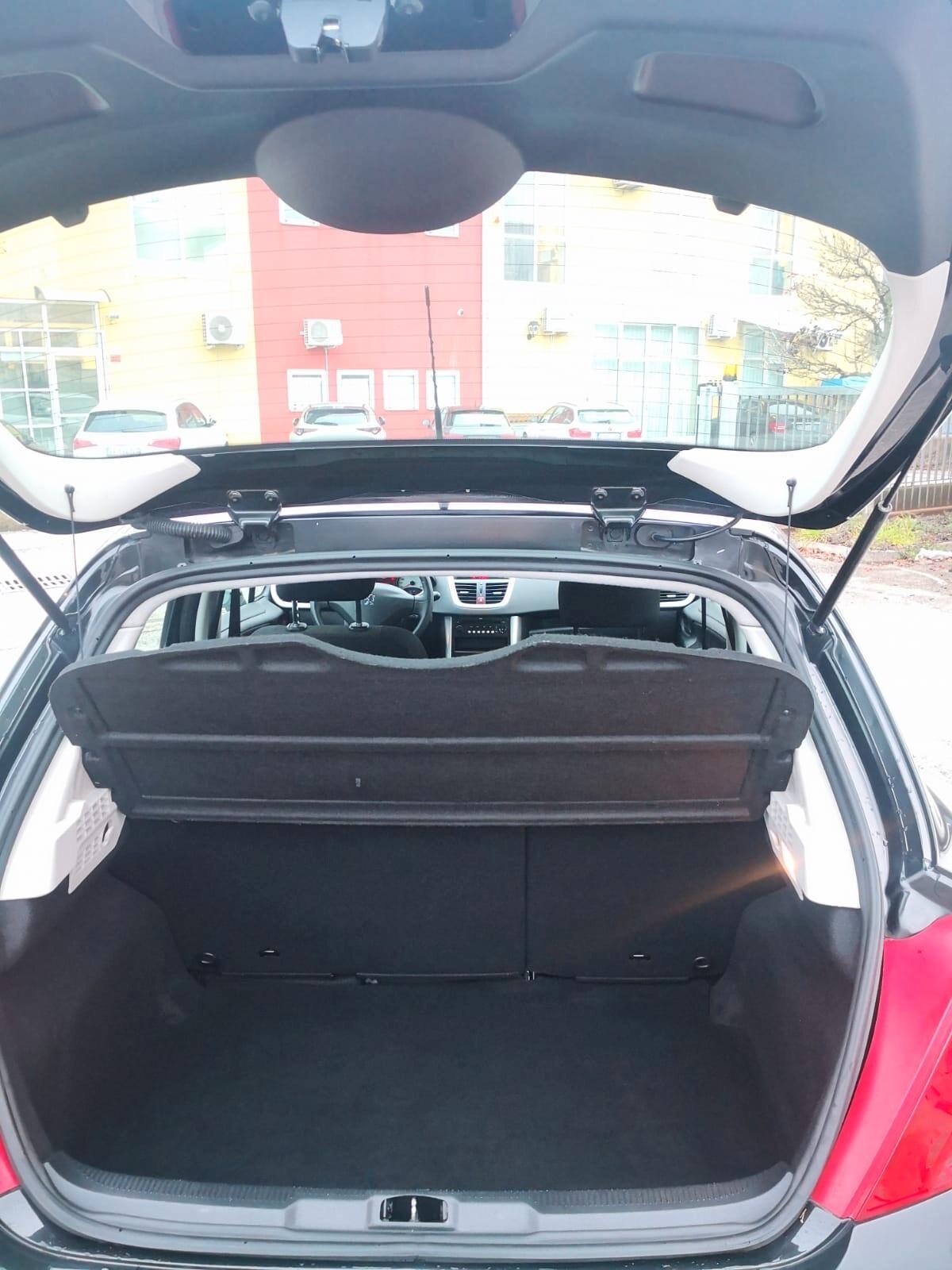 Peugeot 207 1.4 benz 95CV 5p. ***NEOPATENTATI***