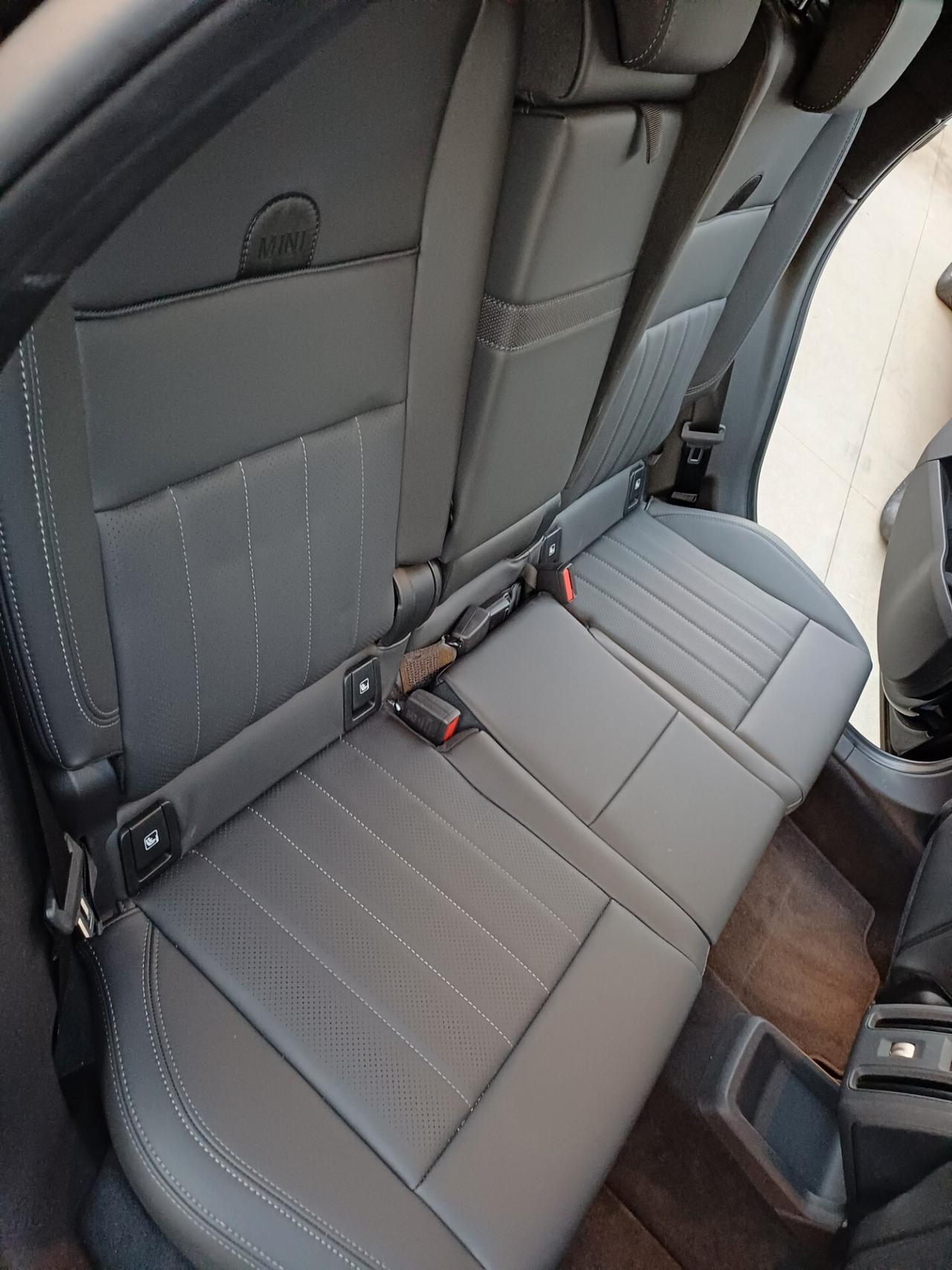 Mini Cooper Countryman C Favoured (XL)