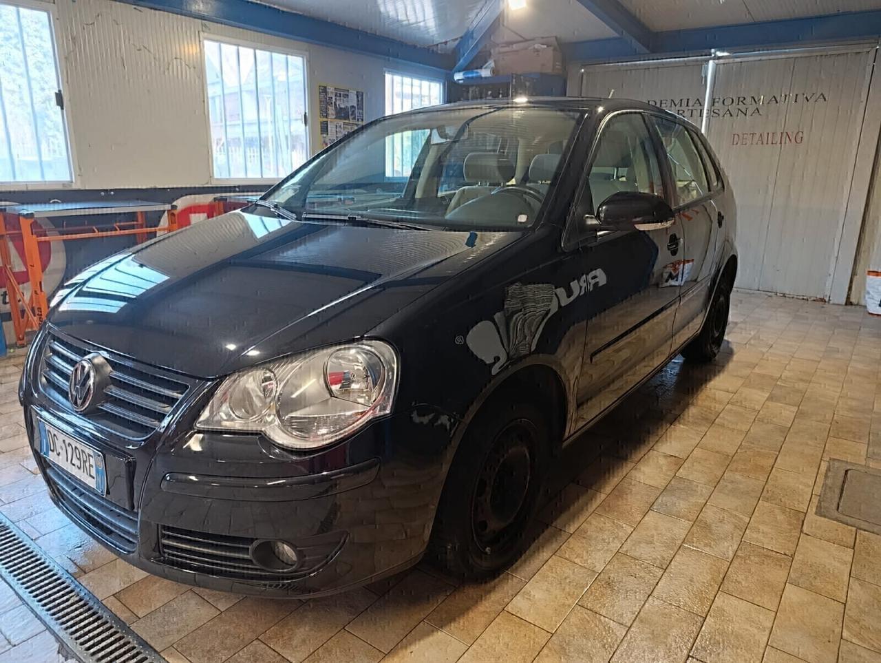 Polo 1.4/75CV 16V 5p. aut. Comfortline