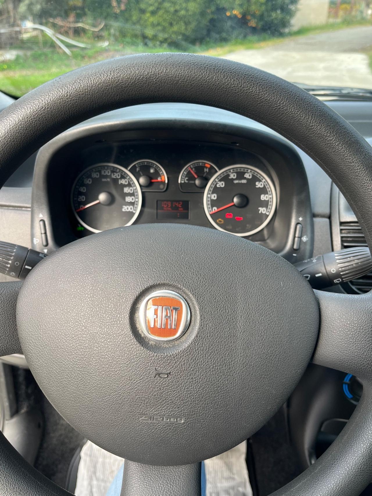 Fiat Punto 1.3 MJT EURO4 SOLO 100M KM DA VETRINA