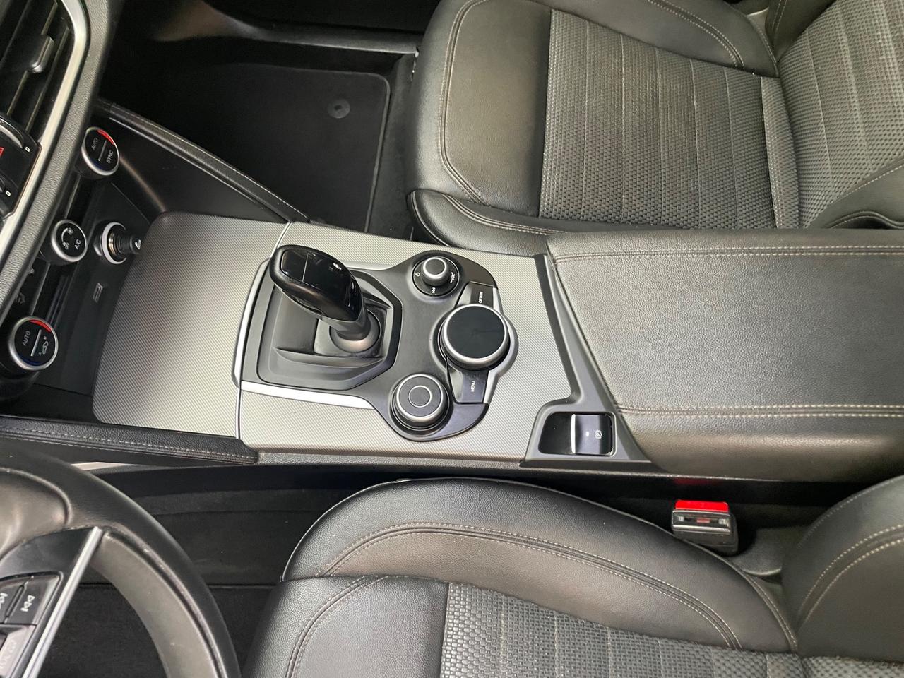 Alfa Romeo Stelvio 2.2 Turbodiesel 190 CV AT8 RWD Executive