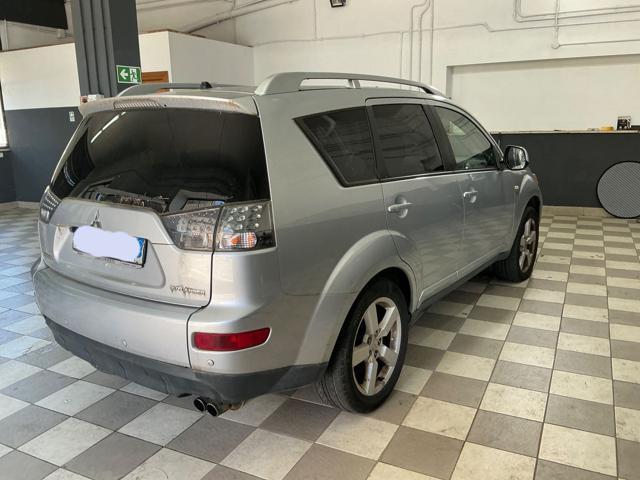 MITSUBISHI Outlander 2.0 DI-D Intense