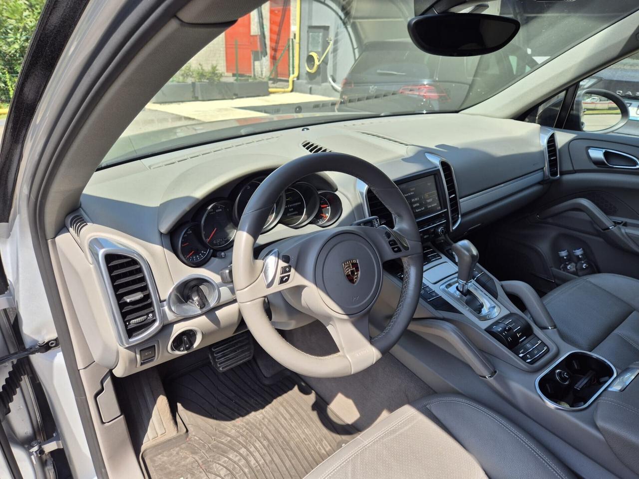 PORSCHE CAYENNE 3.0 V6 tdi tiptronic